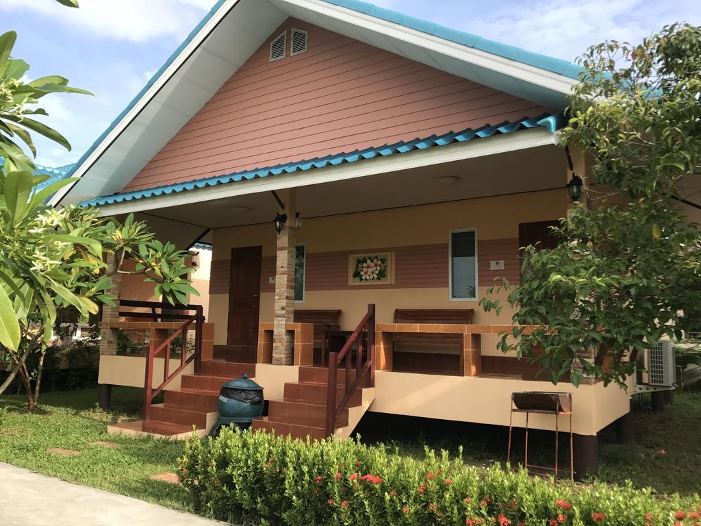 Sangtong Beach Resort Laem Sing Dış mekan fotoğraf