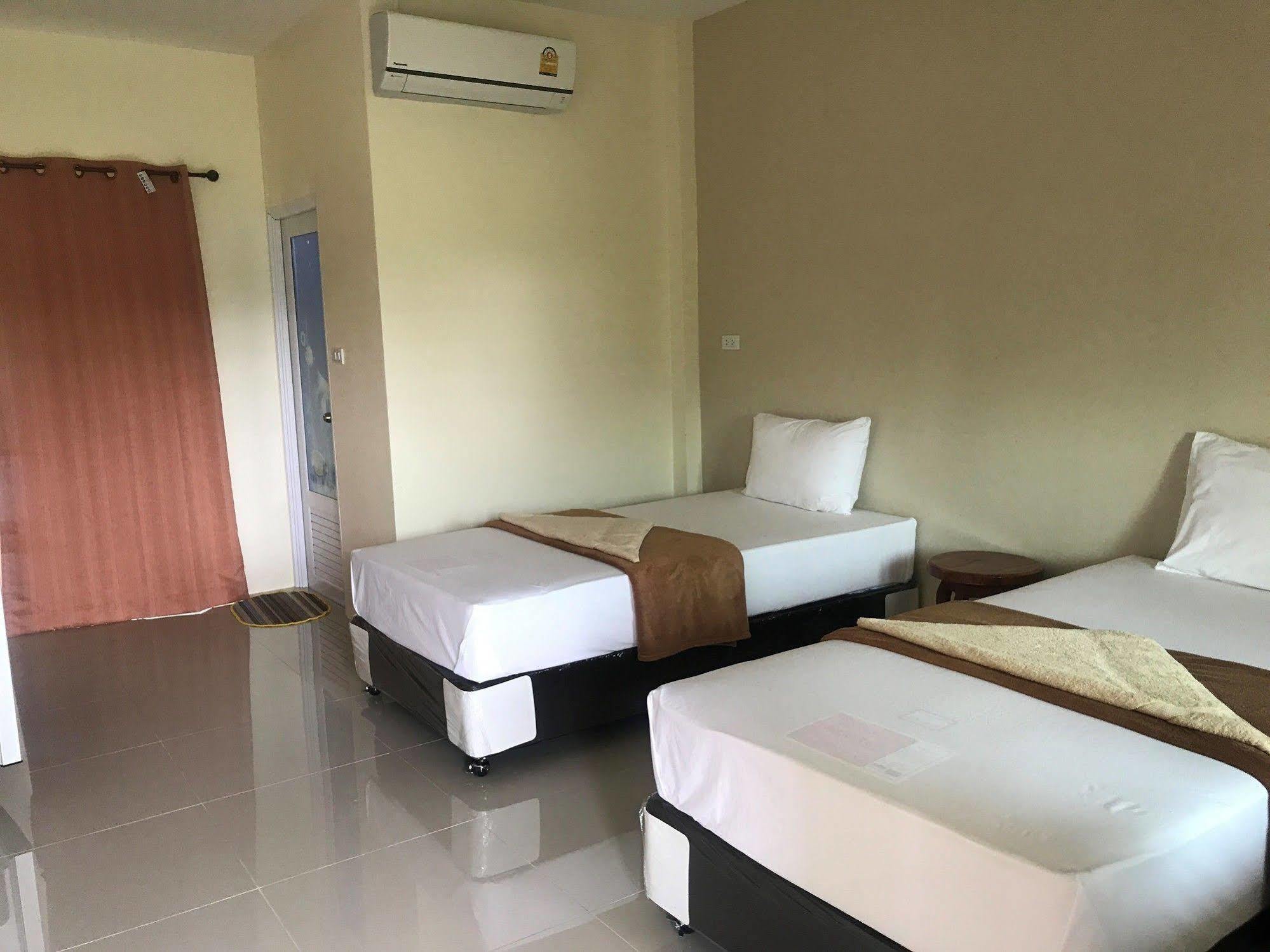 Sangtong Beach Resort Laem Sing Dış mekan fotoğraf