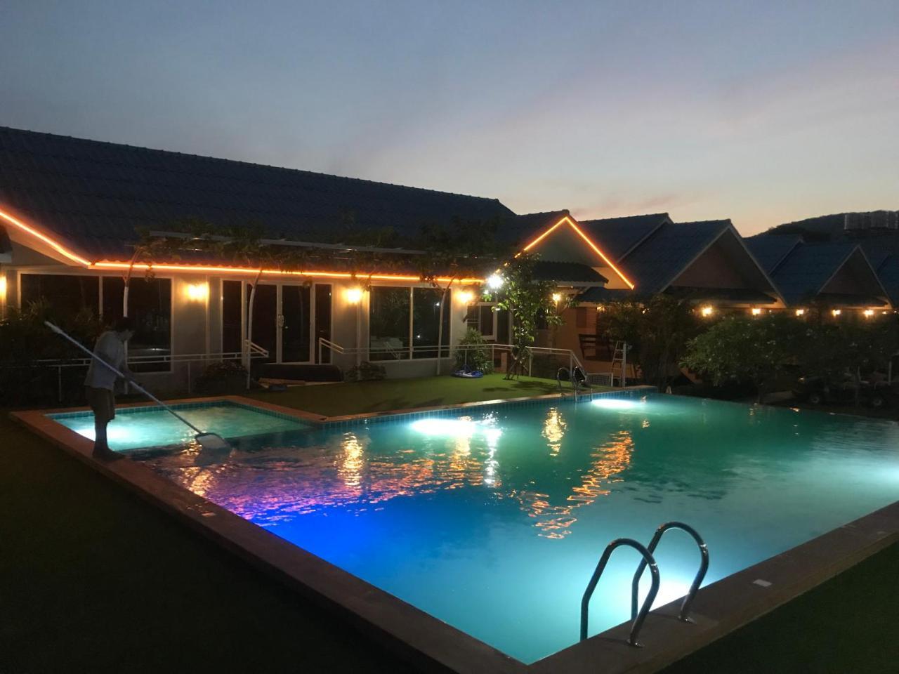 Sangtong Beach Resort Laem Sing Dış mekan fotoğraf
